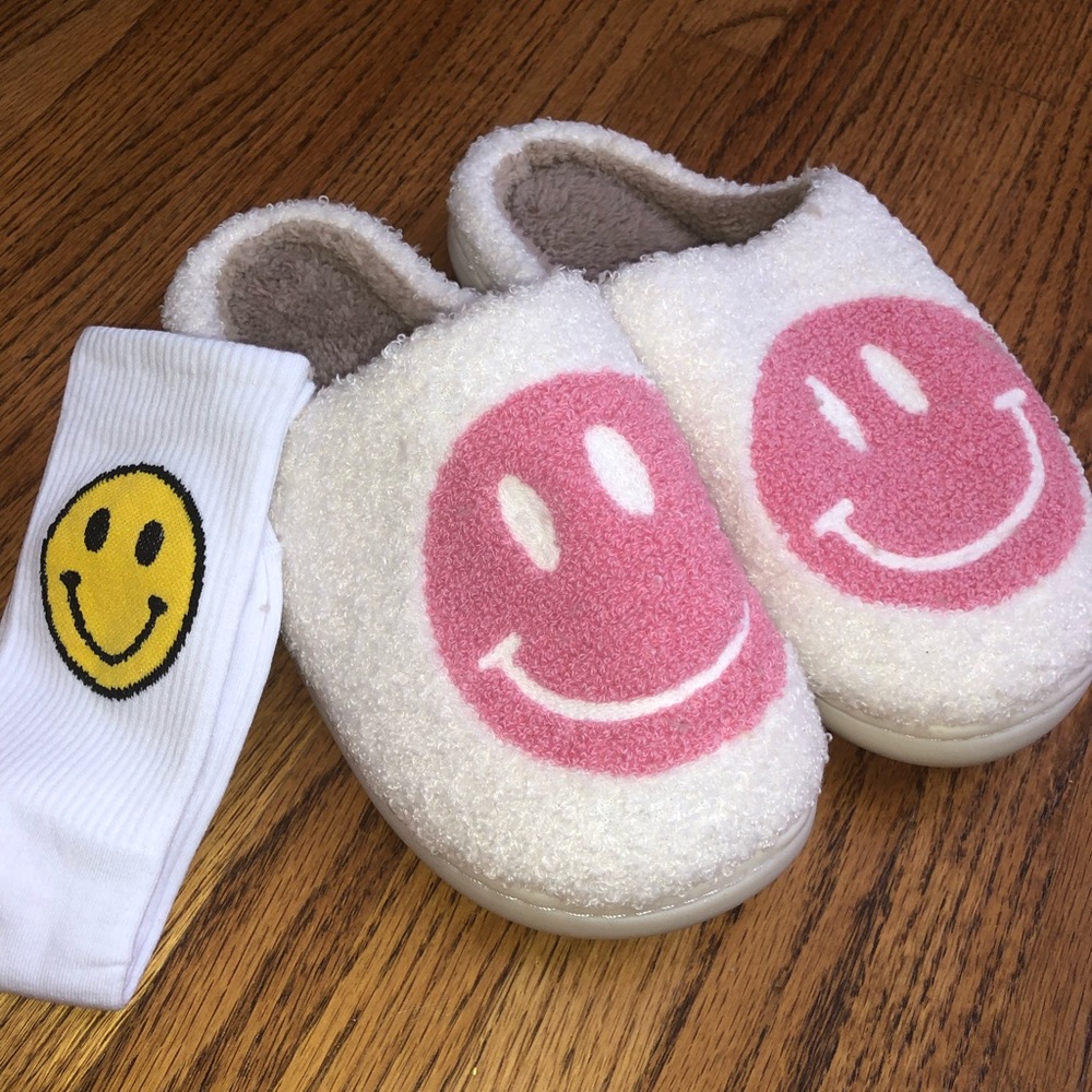 Nordic Peace Smiley Face White/Pink Slippers